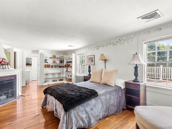 14 W Meadow Lane Extension, Stony Brook NY 11790