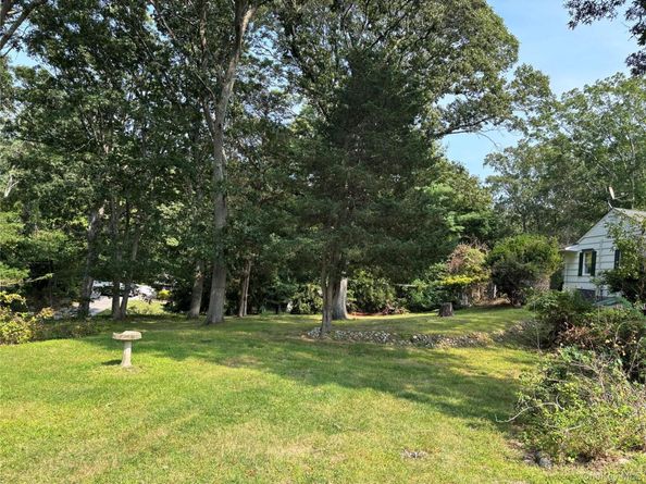 16 Rocklein Road, Wading River NY 11792