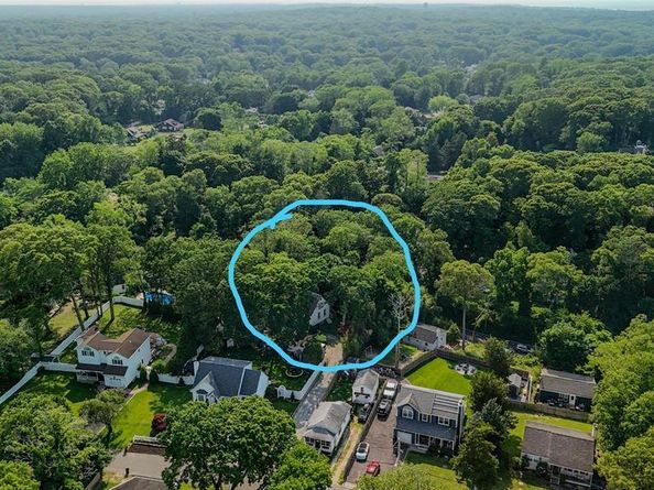 46 Satinwood Road, Rocky Point NY 11778