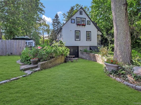 46 Satinwood Road, Rocky Point NY 11778
