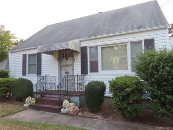 23 Woodlawn Avenue