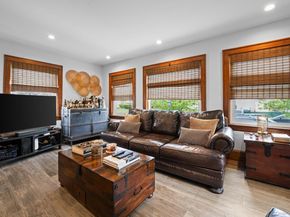 29 W Henrietta Avenue, Oceanside NY 11572