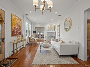 29 W Henrietta Avenue, Oceanside NY 11572