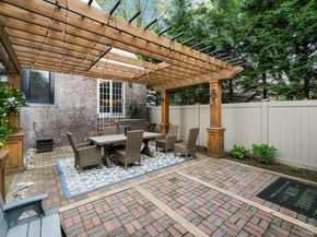 29 W Henrietta Avenue, Oceanside NY 11572