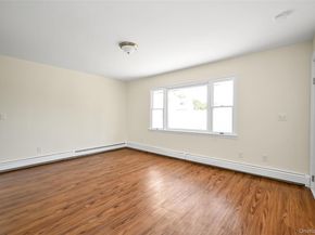 77 Autumn Lane, Hicksville NY 11801