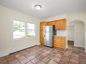 77 Autumn Lane, Hicksville NY 11801