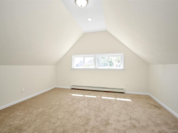 77 Autumn Lane, Hicksville NY 11801