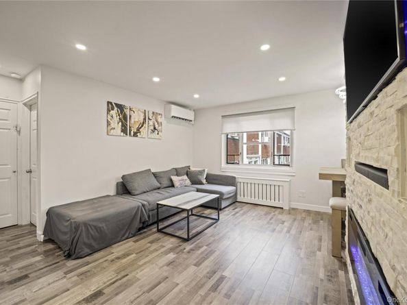 223-11 Manor Road Upper, Queens Village NY 11427