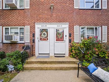 223-11 Manor Road