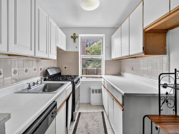 160 Ravine Avenue 1D, Yonkers NY 10701