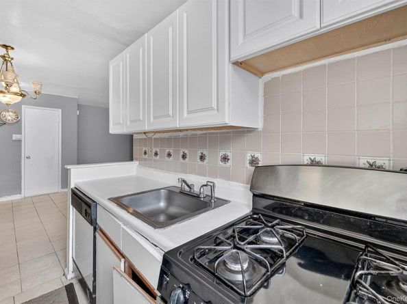 160 Ravine Avenue 1D, Yonkers NY 10701