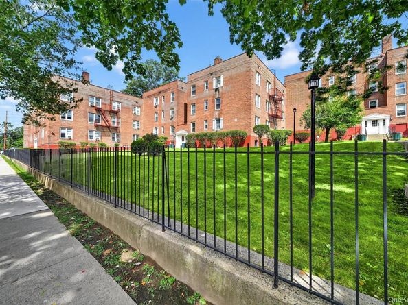 160 Ravine Avenue 1D, Yonkers NY 10701