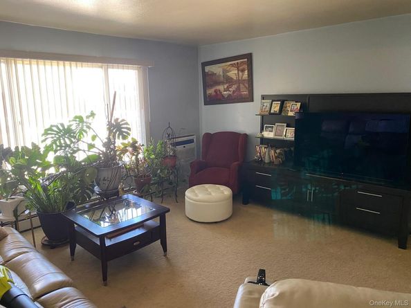 7802 151st Avenue, Howard Beach NY 11414