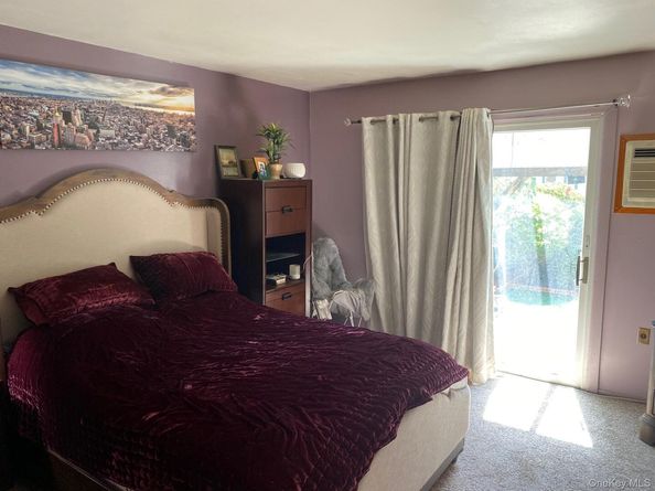 7802 151st Avenue, Howard Beach NY 11414
