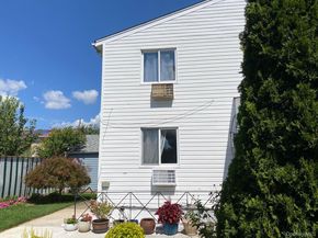 7802 151st Avenue, Howard Beach NY 11414