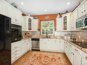 41 Park Drive, Riverhead NY 11901
