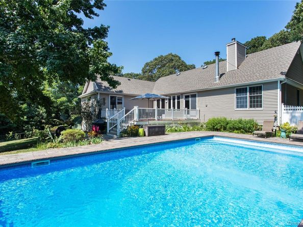 41 Park Drive, Riverhead NY 11901