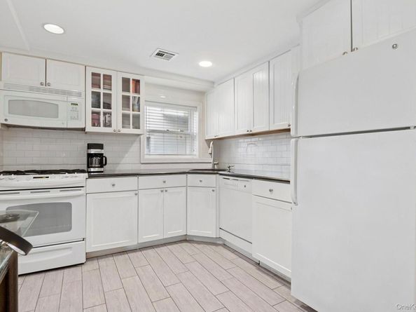 96-15 165th Avenue, Howard Beach NY 11414