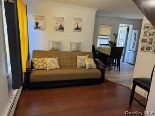 184 Caleb's Path, Brentwood NY 11717