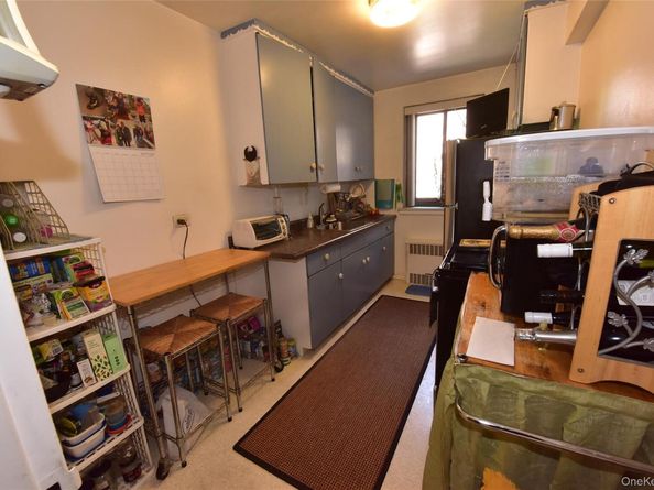 204-15 Foothill Avenue B77, Hollis NY 11423