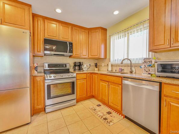 126 Commonwealth Avenue, Massapequa NY 11758