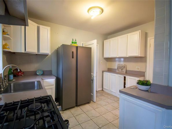 76 Henry Street, Roosevelt NY 11575