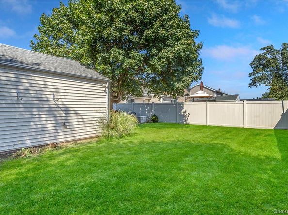 174 N Nassau Avenue, Massapequa NY 11758
