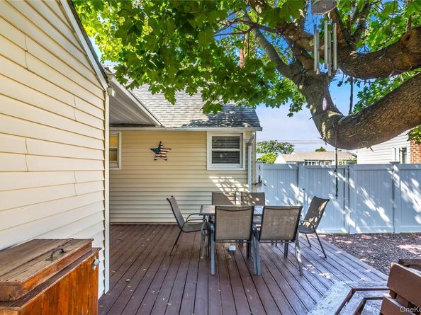174 N Nassau Avenue, Massapequa NY 11758