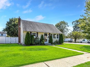 174 N Nassau Avenue