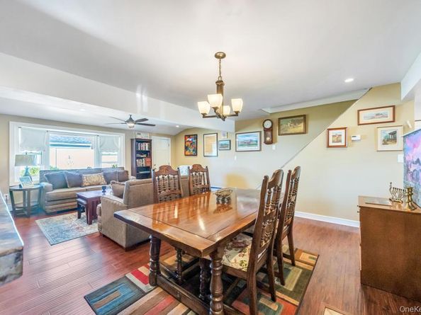 142 Blacksmith Road E, Levittown NY 11756