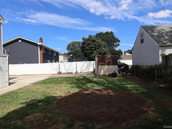 40 Wagner Avenue, Roosevelt NY 11575