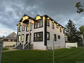 1035 Glen Drive