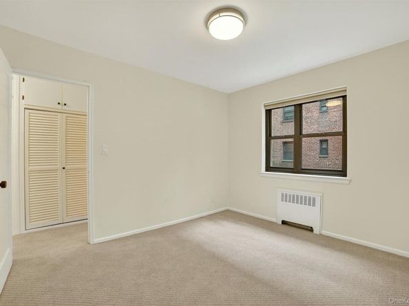 51 White Oak Street 2E, New Rochelle NY 10801