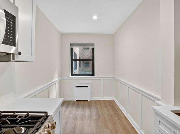 51 White Oak Street 2E, New Rochelle NY 10801
