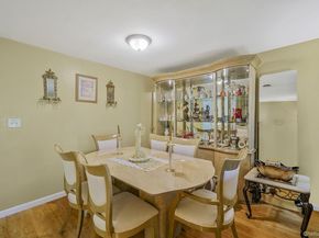 185 Newbrook 185, Bay Shore NY 11706
