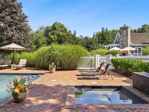 29 Cedar Lane, Remsenburg NY 11960