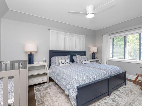 7 Stuyvesant Place, Lawrence NY 11559