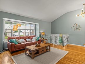 11 Dartmouth Drive, Plainview NY 11803