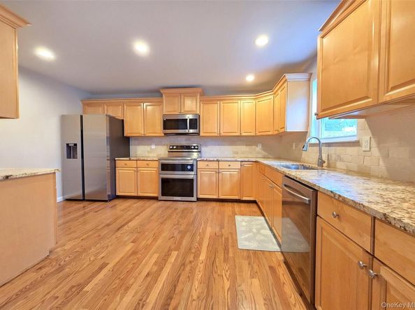 7 Oliver Street, Port Jefferson Station NY 11776