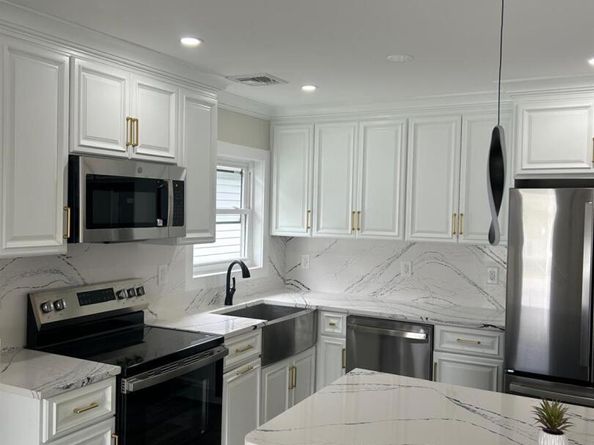 11 Bayview Avenue, Lawrence NY 11559