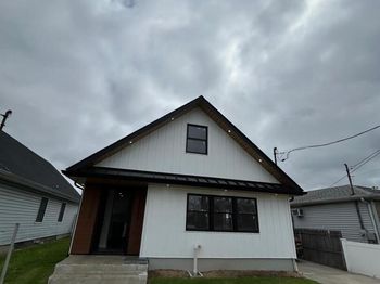 11 Bayview Avenue