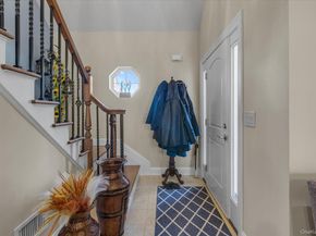 17 Haverton Court, Riverhead NY 11901
