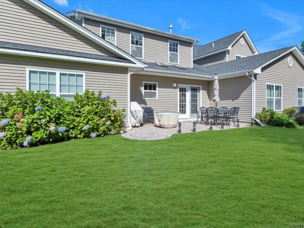 17 Haverton Court, Riverhead NY 11901