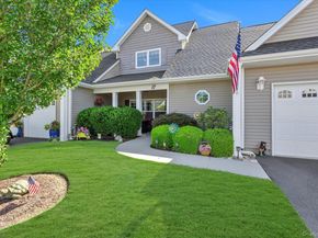 17 Haverton Court, Riverhead NY 11901