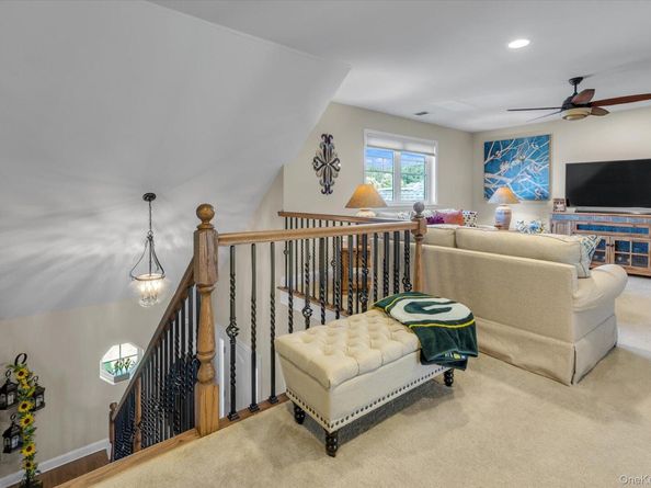 17 Haverton Court, Riverhead NY 11901