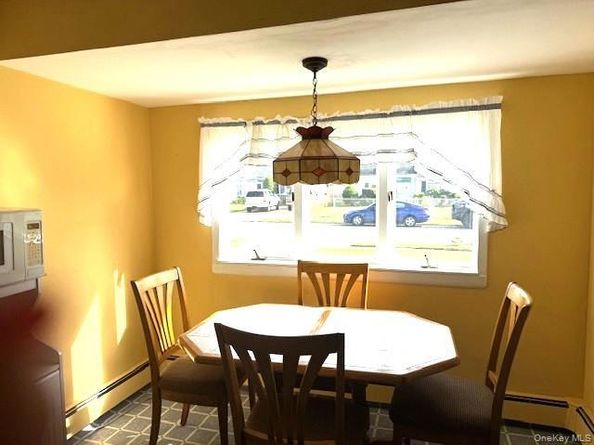 17 Club Lane, Levittown NY 11756