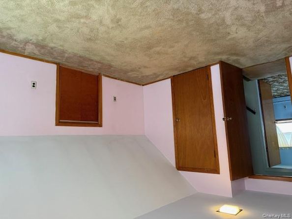 17 Club Lane, Levittown NY 11756