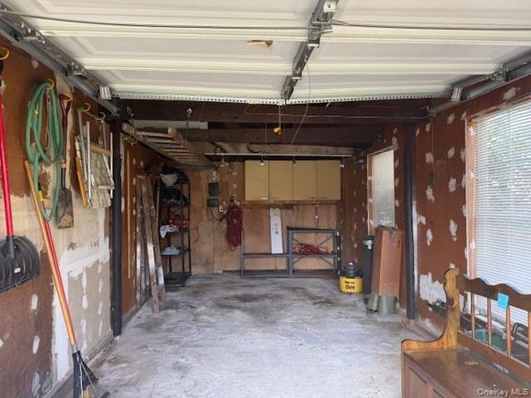 17 Club Lane, Levittown NY 11756