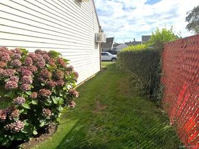 17 Club Lane, Levittown NY 11756