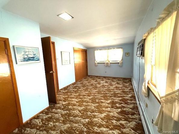 17 Club Lane, Levittown NY 11756